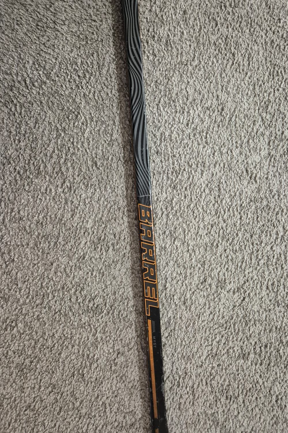 varresta korjattu jääkiekkomaila